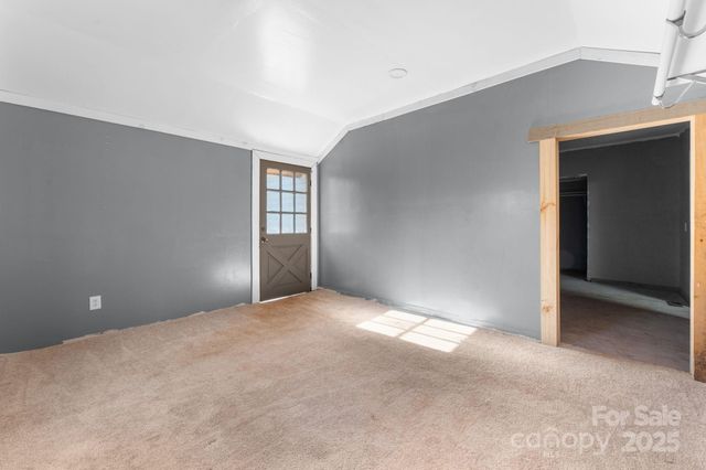 102 Garnett Trace Road, Franklin, NC 28734