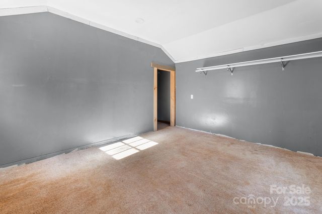 102 Garnett Trace Road, Franklin, NC 28734