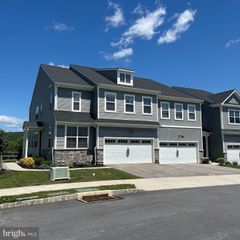 50 LADBROKE DR, Exton, PA 19341
