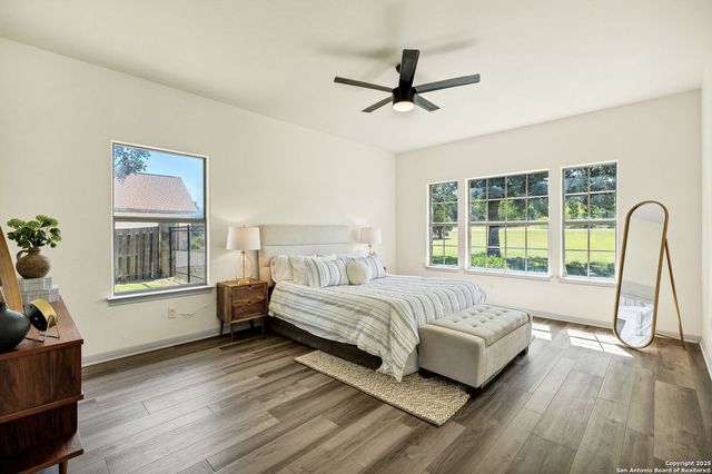 913 Long Mdw, Spring Branch, TX 78070