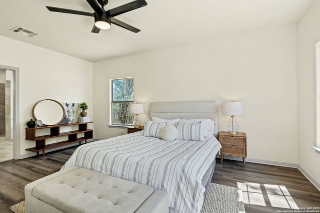 913 Long Mdw, Spring Branch, TX 78070