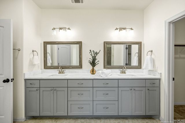 913 Long Mdw, Spring Branch, TX 78070