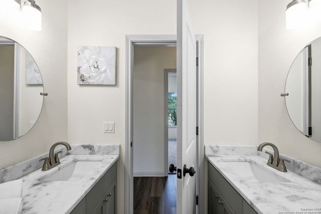 913 Long Mdw, Spring Branch, TX 78070