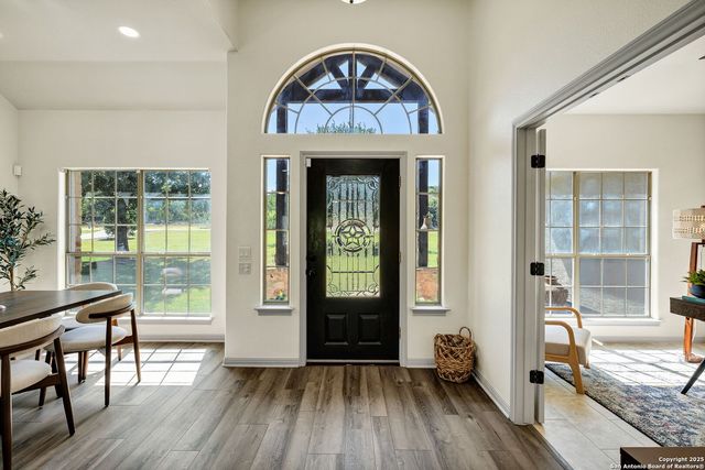 913 Long Mdw, Spring Branch, TX 78070