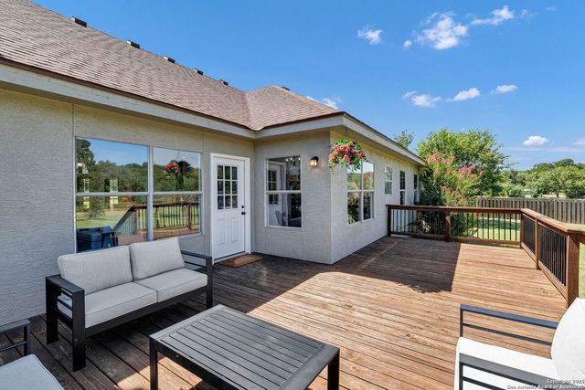 913 Long Mdw, Spring Branch, TX 78070