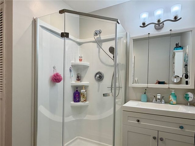 94 Spring Lake Drive 106, Vero Beach, FL 32962