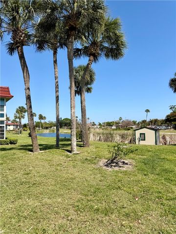 94 Spring Lake Drive 106, Vero Beach, FL 32962