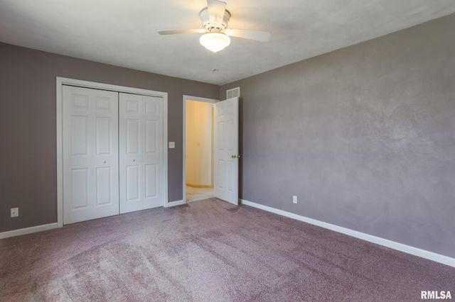 140 HEATHERVIEW Drive, East Peoria, IL 61554