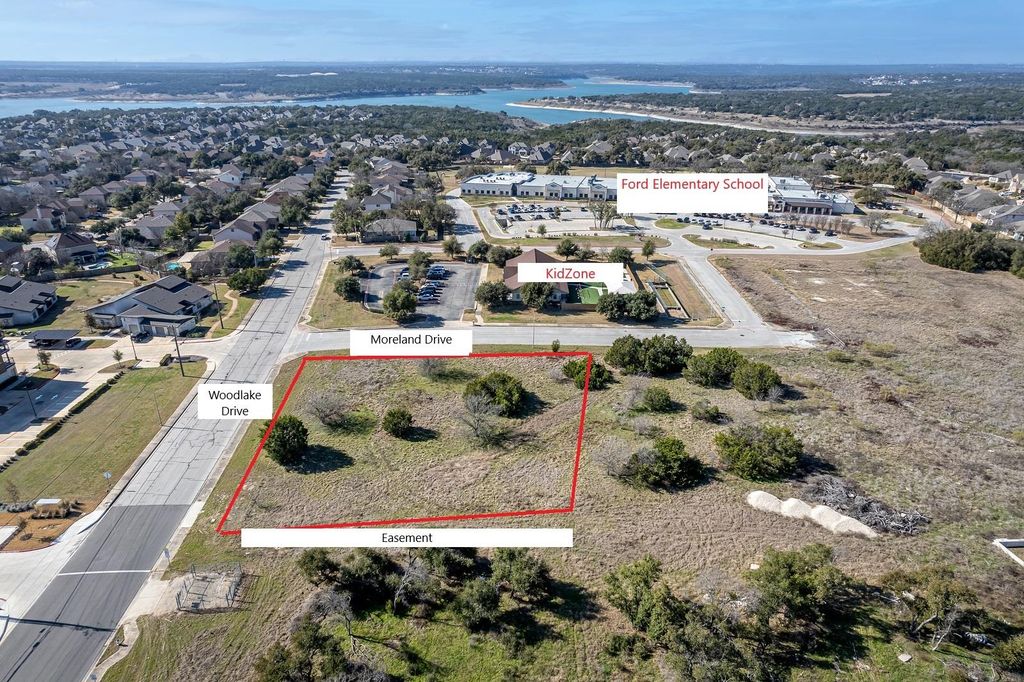 130 Woodlake DR, Georgetown, TX 78633