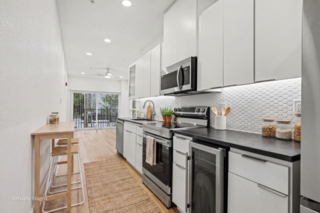 2217 N Fitzhugh Avenue 101, Dallas, TX 75204