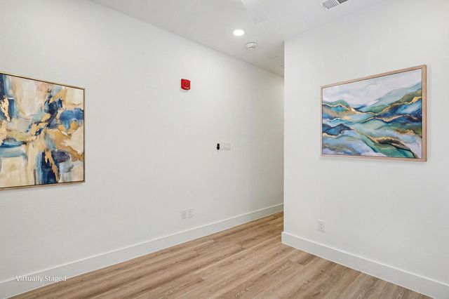 2217 N Fitzhugh Avenue 101, Dallas, TX 75204
