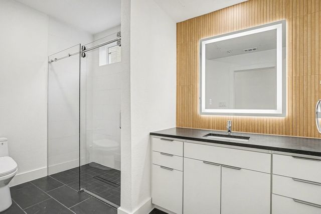 2217 N Fitzhugh Avenue 101, Dallas, TX 75204
