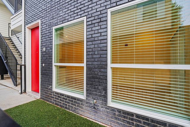 2217 N Fitzhugh Avenue 101, Dallas, TX 75204