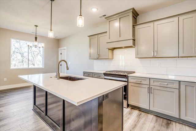 9108 E 33rd Cir S, Wichita, KS 67210