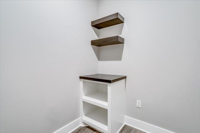 9108 E 33rd Cir S, Wichita, KS 67210