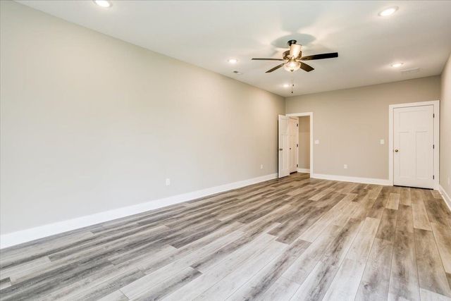 9108 E 33rd Cir S, Wichita, KS 67210