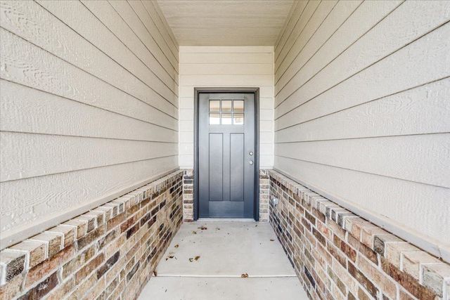 9108 E 33rd Cir S, Wichita, KS 67210