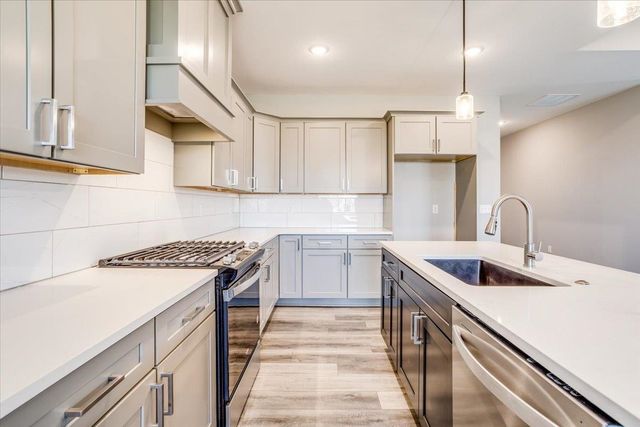 9108 E 33rd Cir S, Wichita, KS 67210