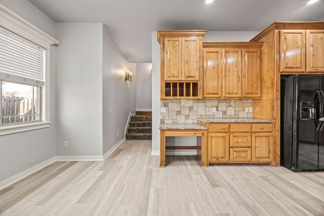 1311 S Pinnacle Drive, Fayetteville, AR 72701