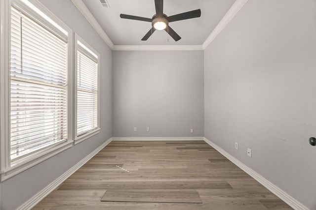 1311 S Pinnacle Drive, Fayetteville, AR 72701