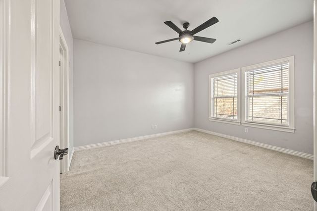 1311 S Pinnacle Drive, Fayetteville, AR 72701