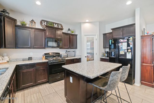 1041 Earthstar Place, El Paso, TX 79928