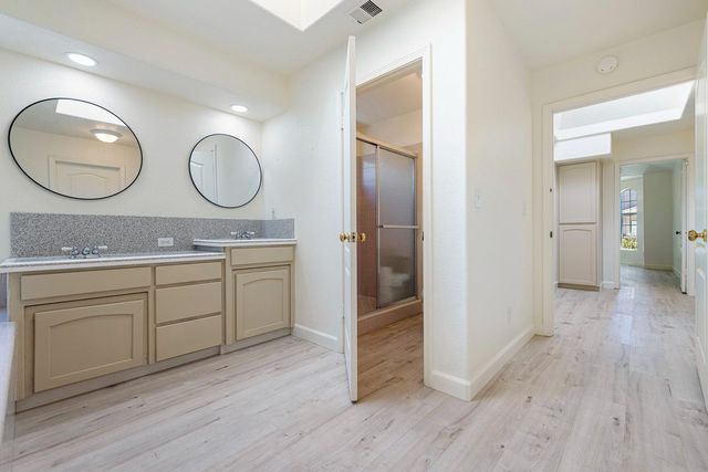 8875 N Woodrow Avenue, Fresno, CA 93720