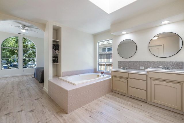 8875 N Woodrow Avenue, Fresno, CA 93720
