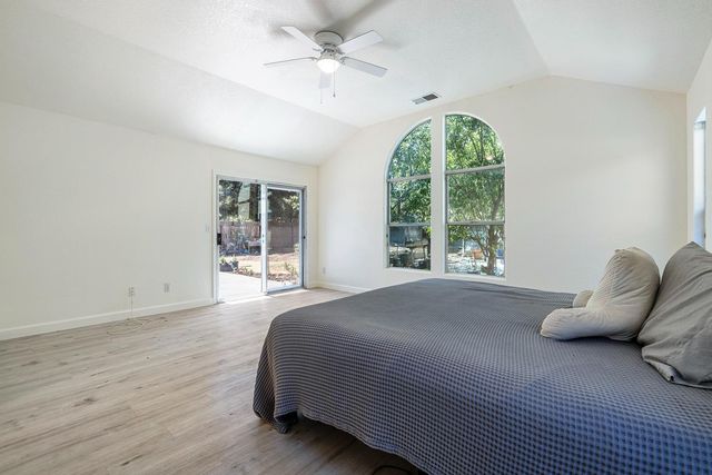 8875 N Woodrow Avenue, Fresno, CA 93720