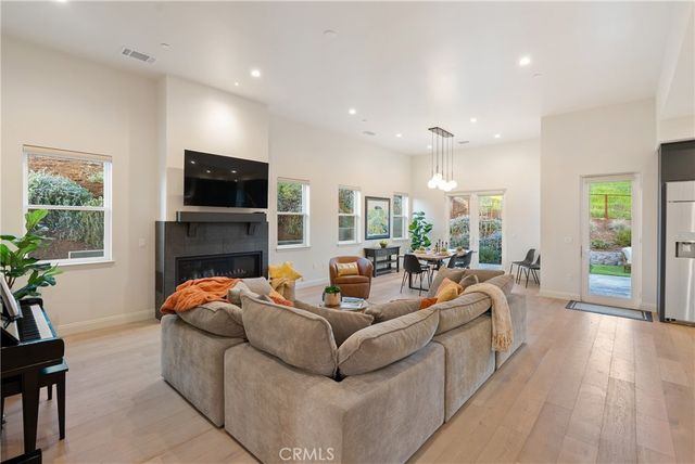 621 Jackson Drive, Paso Robles, CA 93446