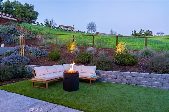 621 Jackson Drive, Paso Robles, CA 93446