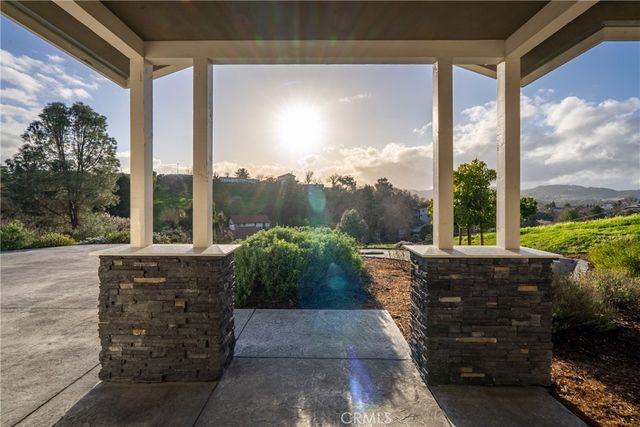 621 Jackson Drive, Paso Robles, CA 93446