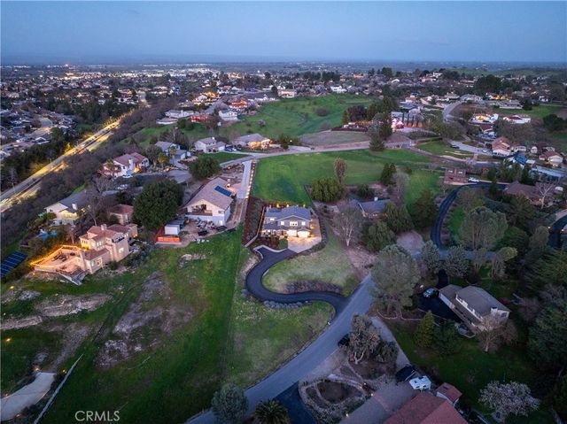 621 Jackson Drive, Paso Robles, CA 93446