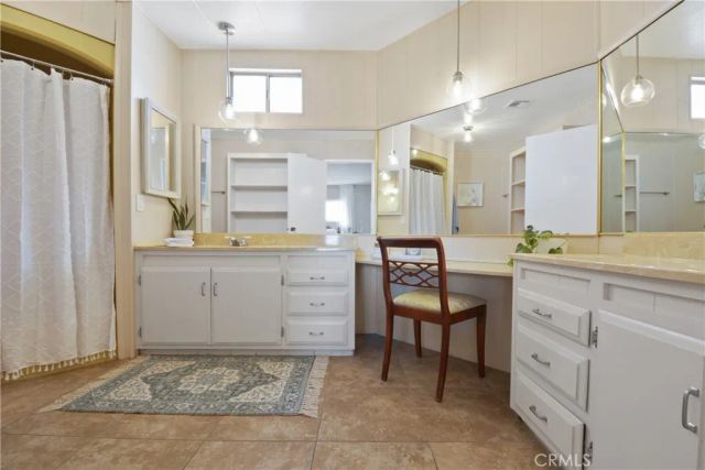 11250 Beach 100, Stanton, CA 90680