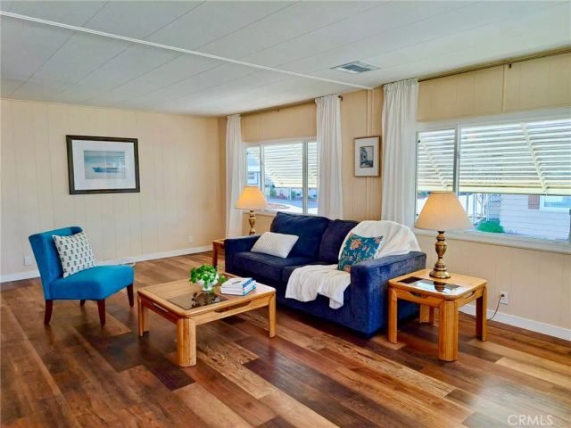 11250 Beach 100, Stanton, CA 90680
