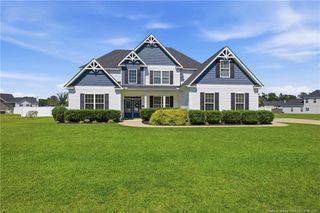 6129 Shannon Woods Way, Hope Mills, NC 28348