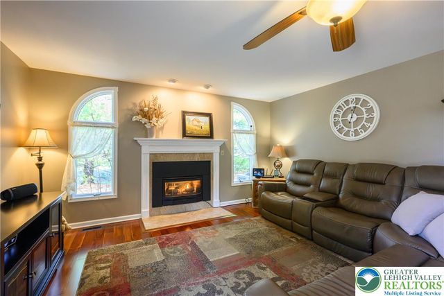 2581 Prince Drive, North Whitehall Twp, PA 18037