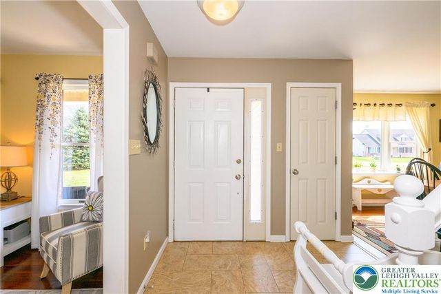 2581 Prince Drive, North Whitehall Twp, PA 18037