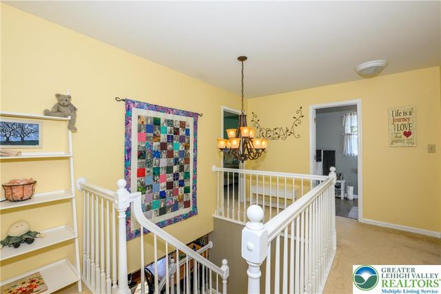 2581 Prince Drive, North Whitehall Twp, PA 18037