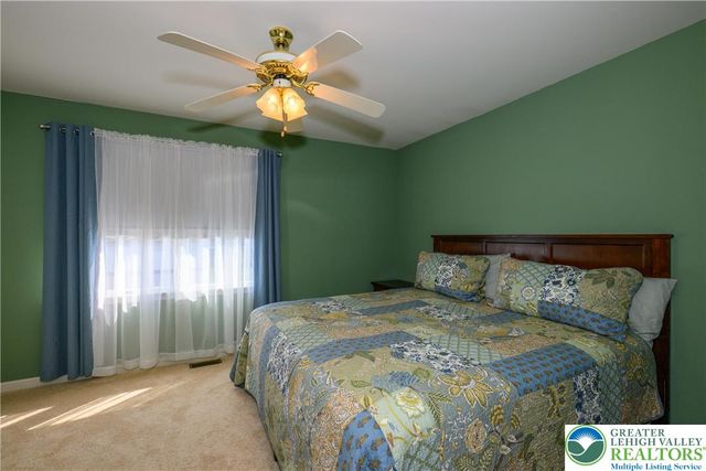 2581 Prince Drive, North Whitehall Twp, PA 18037