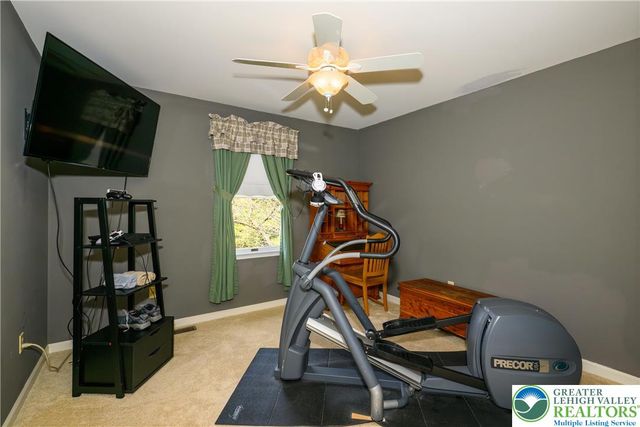 2581 Prince Drive, North Whitehall Twp, PA 18037