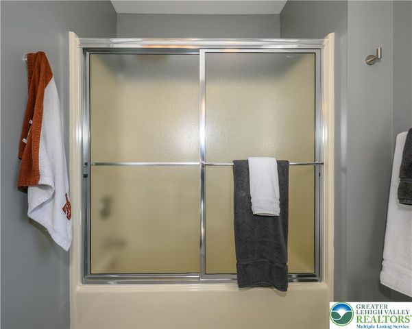 2581 Prince Drive, North Whitehall Twp, PA 18037