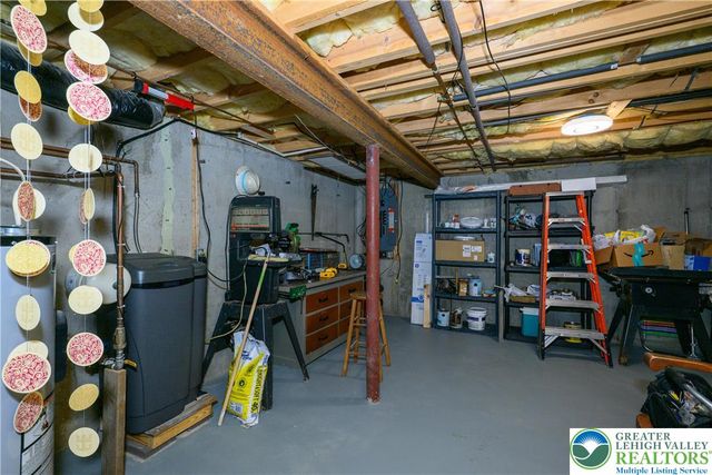 2581 Prince Drive, North Whitehall Twp, PA 18037