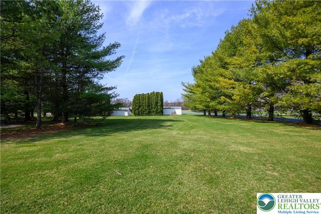 2581 Prince Drive, North Whitehall Twp, PA 18037