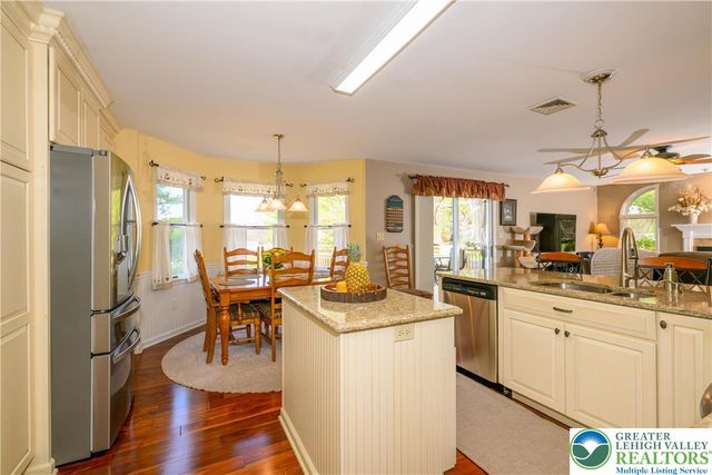 2581 Prince Drive, North Whitehall Twp, PA 18037