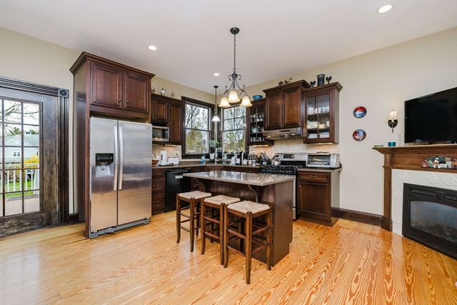 279 Main St, Bridgewater, MA 02324