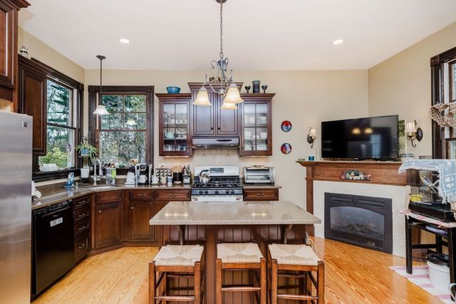 279 Main St, Bridgewater, MA 02324