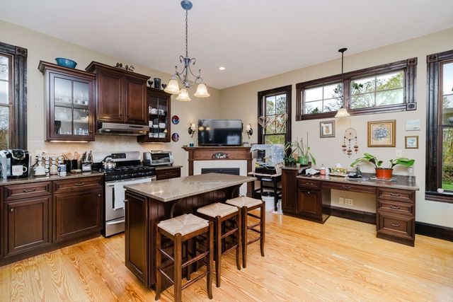 279 Main St, Bridgewater, MA 02324