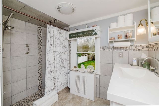 279 Main St, Bridgewater, MA 02324