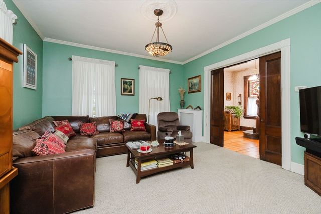 279 Main St, Bridgewater, MA 02324